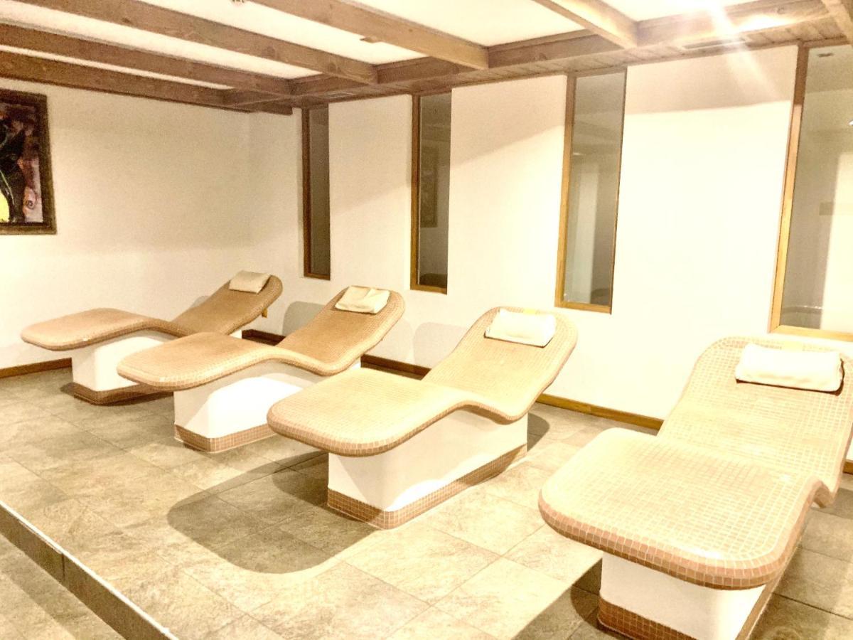 Entire Private Apartment In Pirin Golf & Country Club บันสโก ภายนอก รูปภาพ