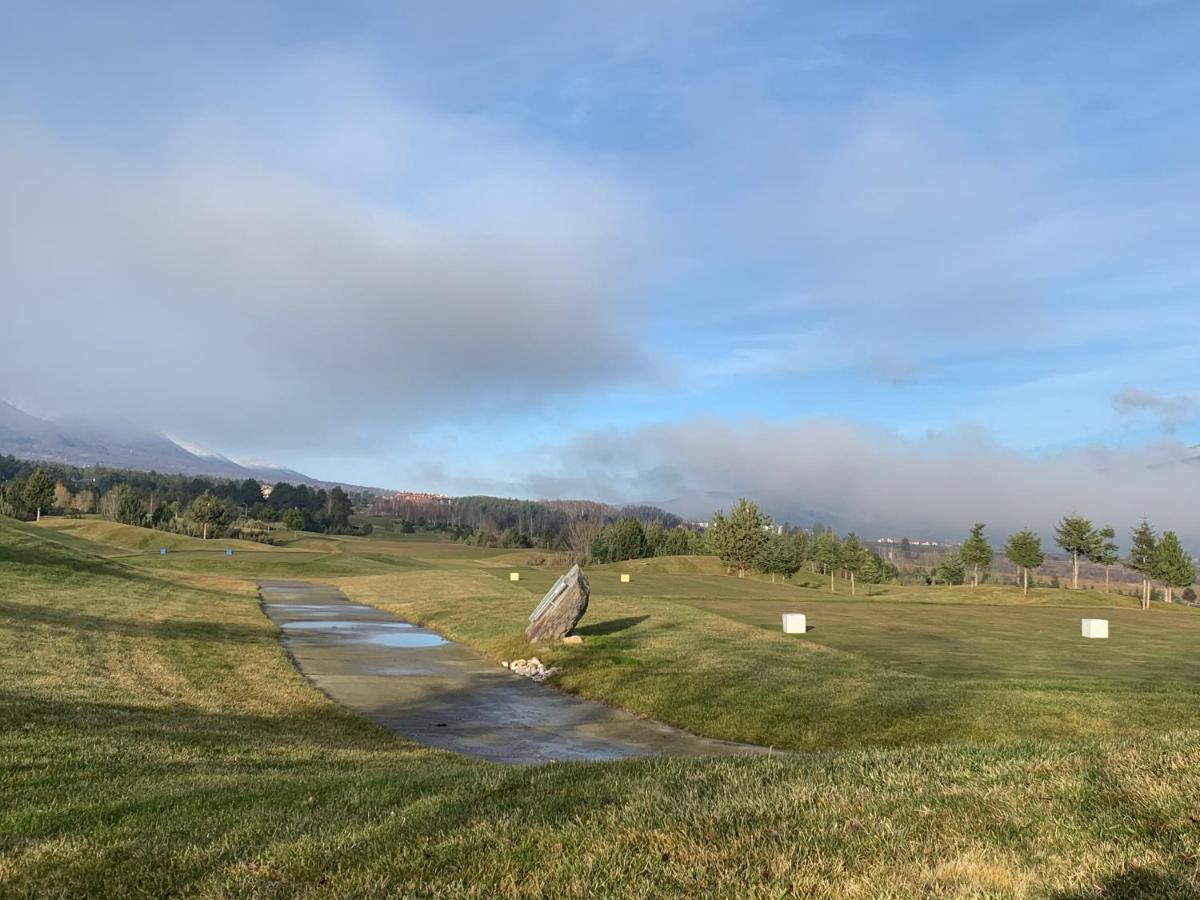 Entire Private Apartment In Pirin Golf & Country Club บันสโก ภายนอก รูปภาพ